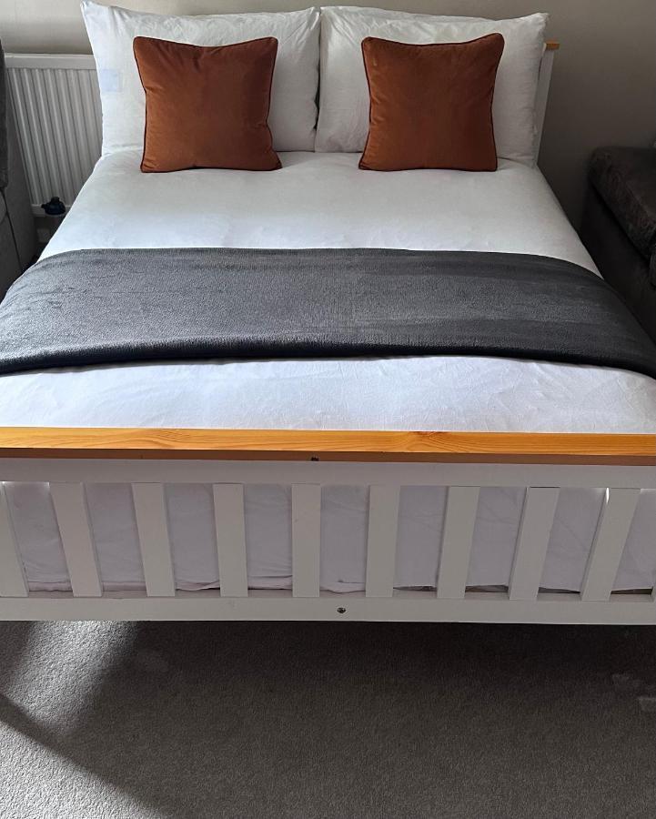 77 Blenheim Road Apartment Northolt  Luaran gambar